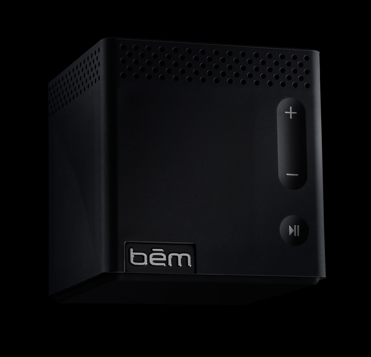 Product Photography Gadgets BEM Bluetuooth Portable Speaker Detail Grid Floating Front Chicago