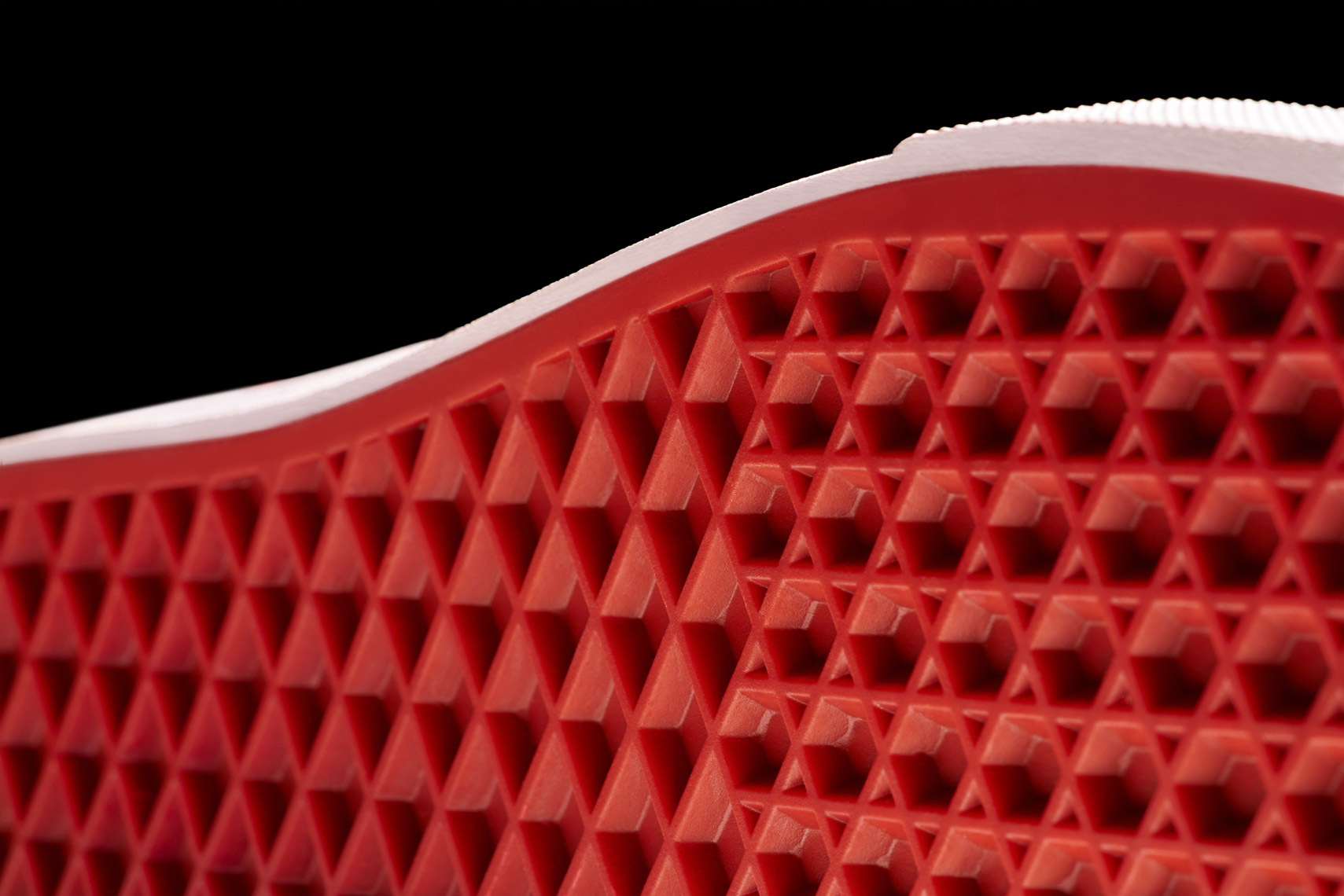 VansGrayRedSoleDetail